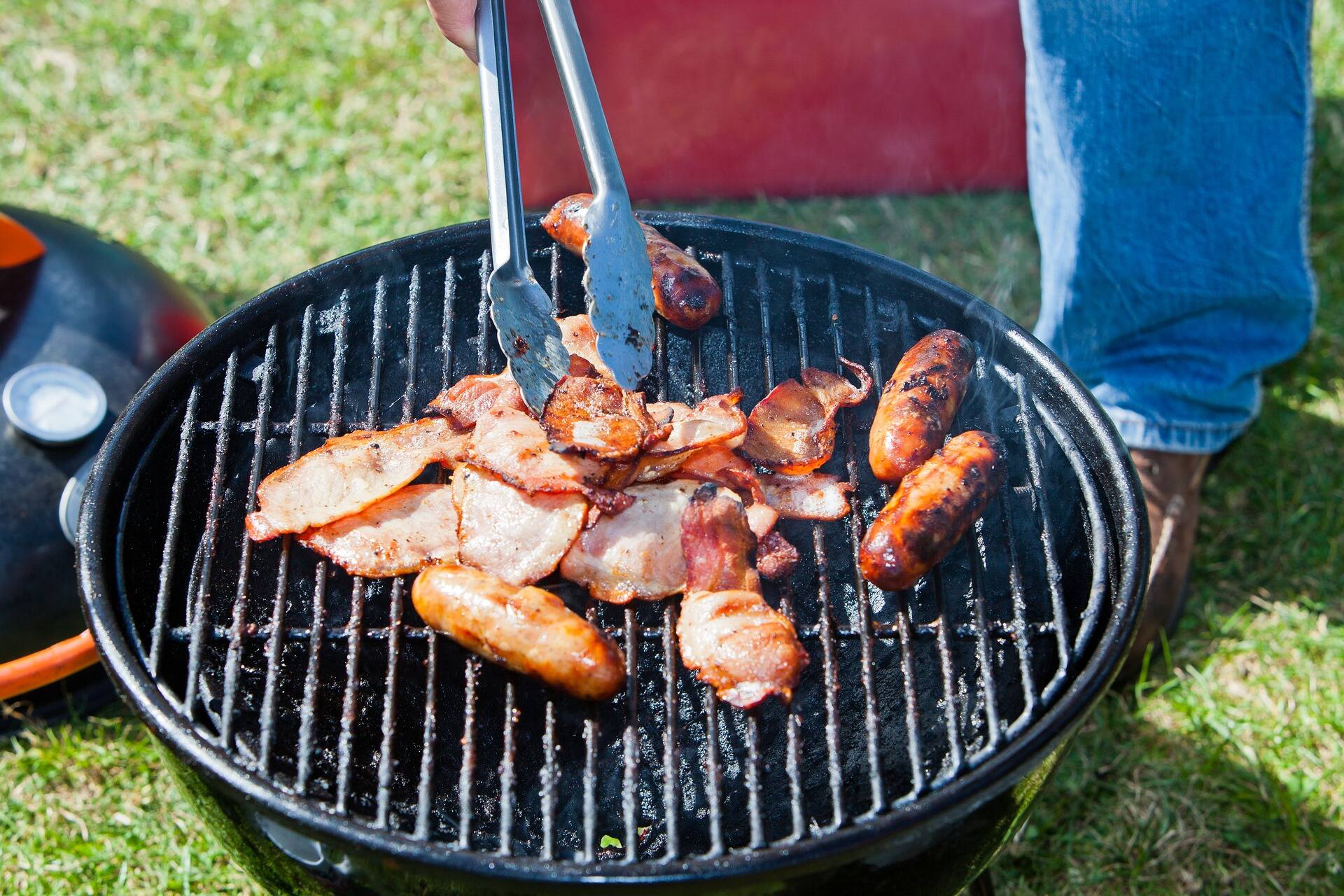 bbq-g2206b5fac_1920 (1)